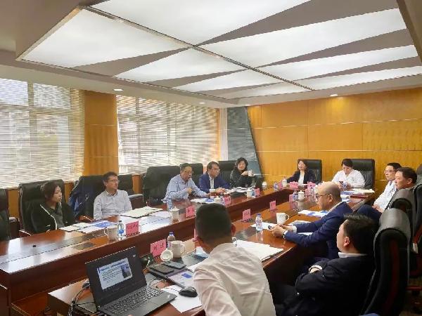 市人大社會(huì)建設(shè)委主任委員閻祖強(qiáng)調(diào)研老年患者服務(wù)