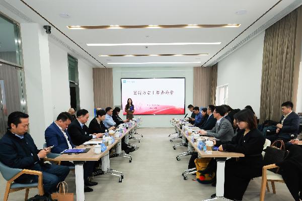 阿斯利康中國總經(jīng)理林驍帶隊(duì)參訪上藥云健康“益藥·綜合旗艦體”，共筑醫(yī)藥創(chuàng)新服務(wù)新生態(tài)